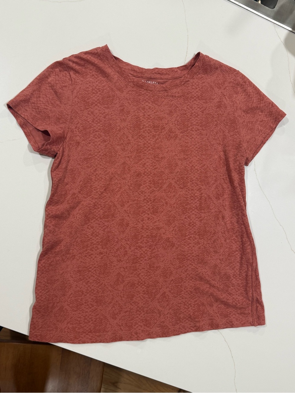 Athleta Short Sleeve Snakeskin Print Crew Tee in Rose Rust NWOT